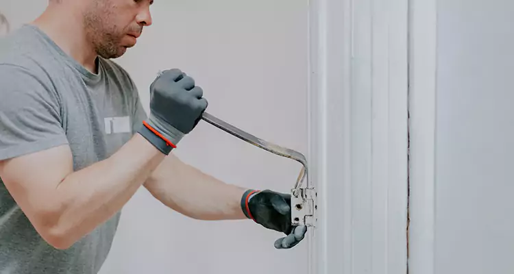 Cracked Door Jamb Repair in Miami Lakes, FL