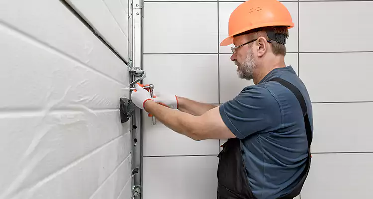 Emergency Garage Door Repair in Miami Lakes, FL