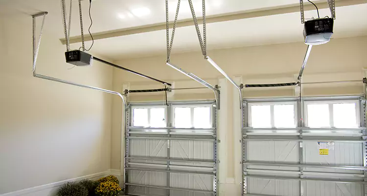 Residential Emergency Garage Door Repair in Miami Lakes, FL