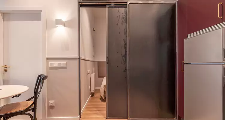 We Fix Closet Sliding Door in Miami Lakes, FL 