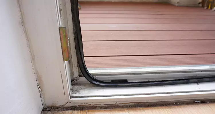 Why Choose Us for Leaking Sliding Glass Door Repair in Miami Lakes, FL?