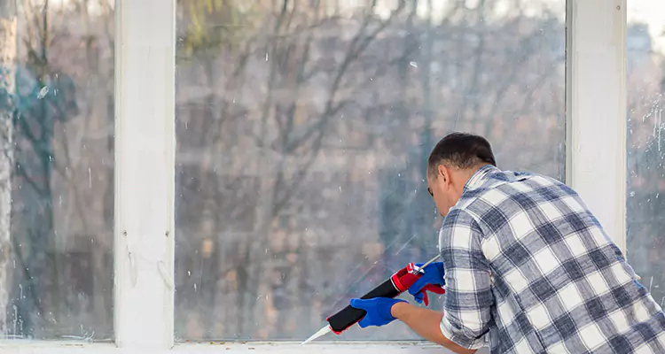 Quality Sliding Shower Door Repair for Closing Issues in Miami Lakes, FL
