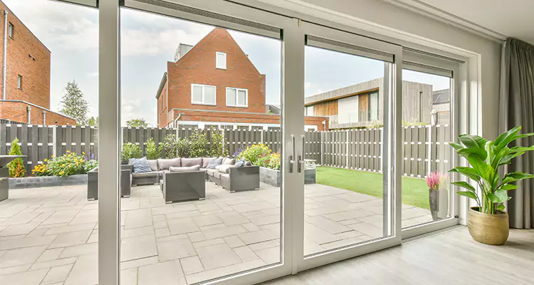 Best Sliding Screen Door Replacement Company in Miami Lakes, FL