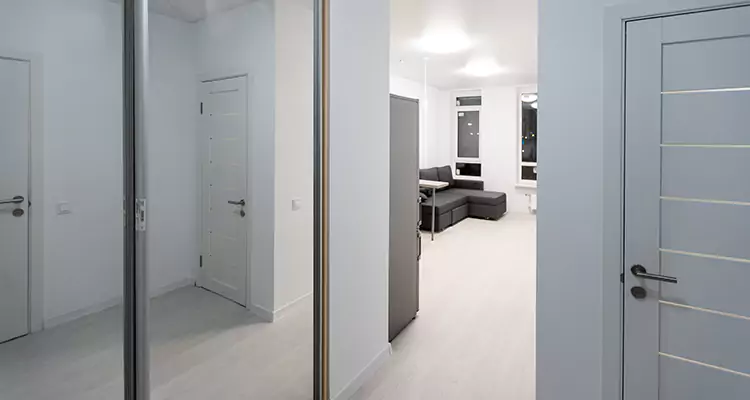 Modern Mirrored Closet Doors Repair in Miami Lakes, FL