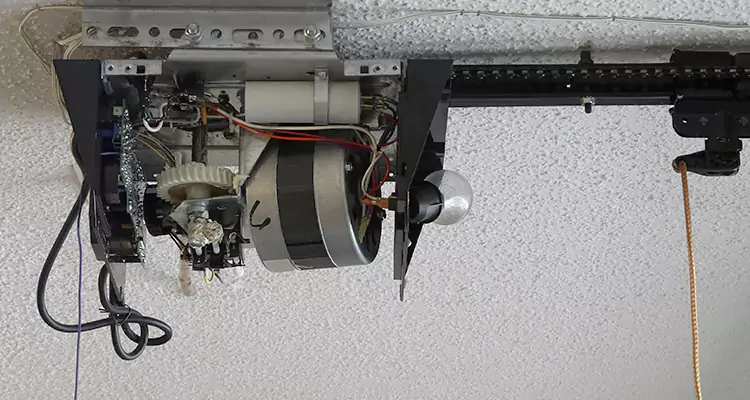Garage Door Motor Replacement in Miami Lakes, FL