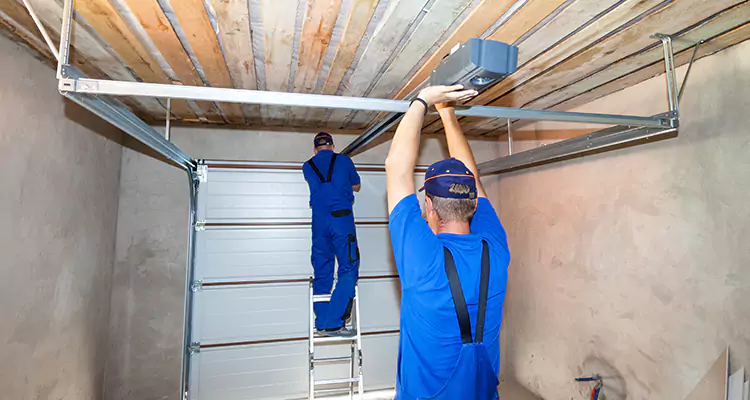 Garage Door Opener Technician in Miami Lakes, FL