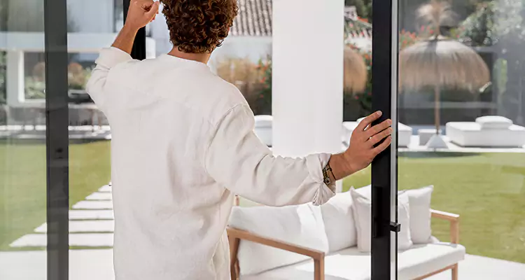 Sliding Screen Door Maintenance for Closing Issues in Miami Lakes, FL