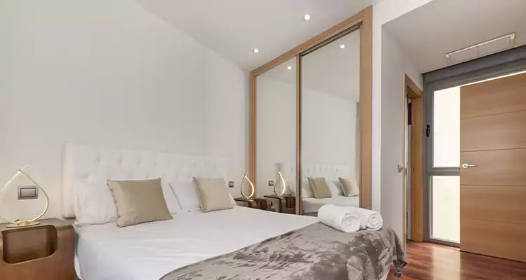 Sliding Wardrobe Door Mirror Replacement in Miami Lakes, FL